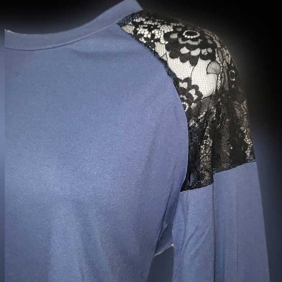 🌼3 for 30🌼Long sleeve Lace Contrast black W sz M Everyday wear. Private label - Picture 2 of 5